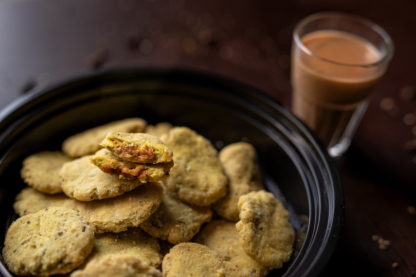 Aachaari Mathri with tea