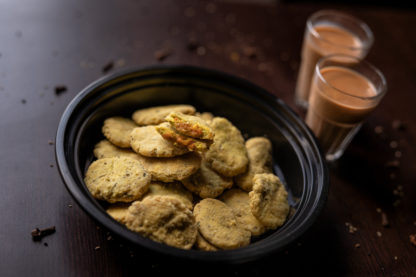 Aachaari Mathri with tea