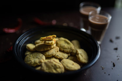 Aachaari Mathri with tea