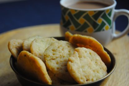 Methi Mathri with tea